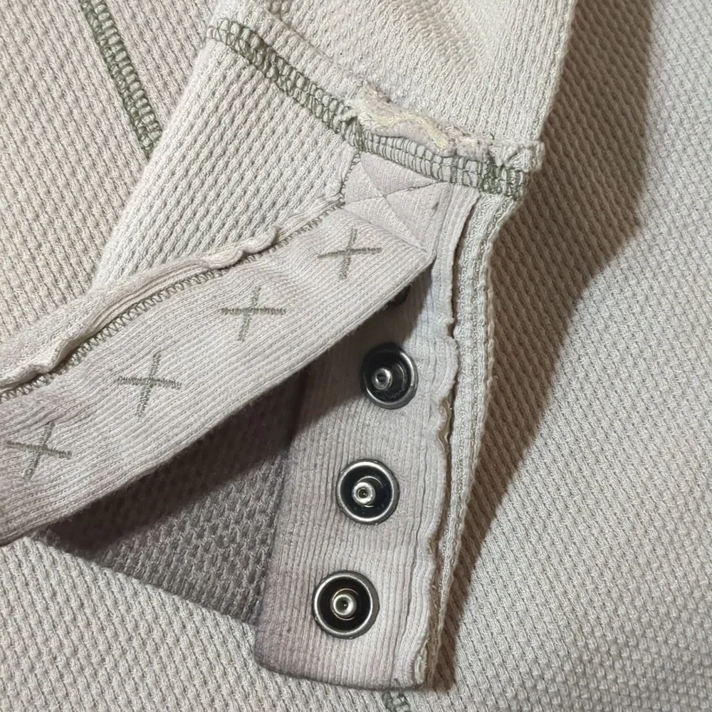 We the Free Dark Side Distressed Ombre Scoop Neck Thermal Top size Small - Picture 8 of 12